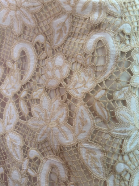 Bordado de Aspecto Natural Bege (Cotton Richelieu)