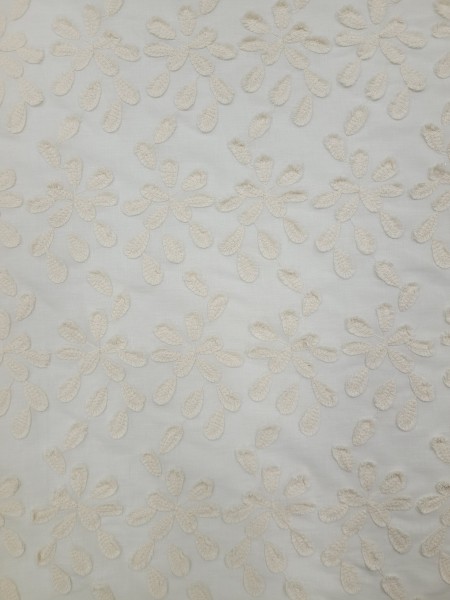 Bordado de Aspecto Natural Colorido (Cotton 3D) Bordado de Aspecto Natural Colorido (Cotton 3D)