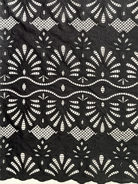 Bordado de Aspecto Natural Preto (Cotton Richelieu)